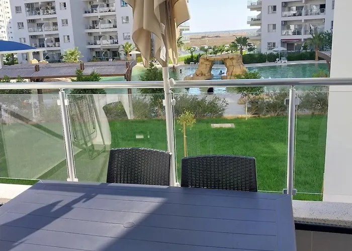 Pool View With Facilities Apartment *